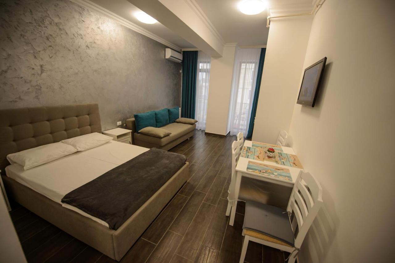Solid Residence Mamaia Buitenkant foto