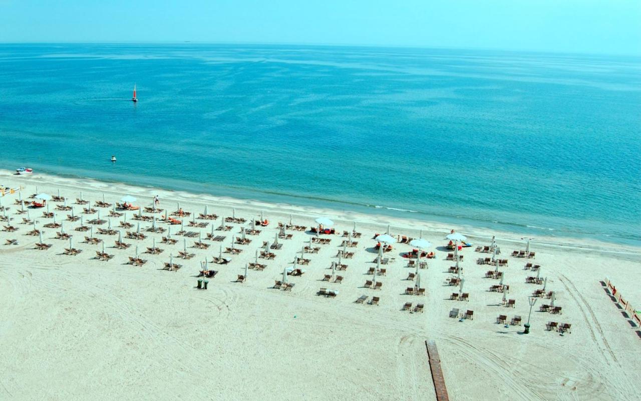 Solid Residence Mamaia Buitenkant foto